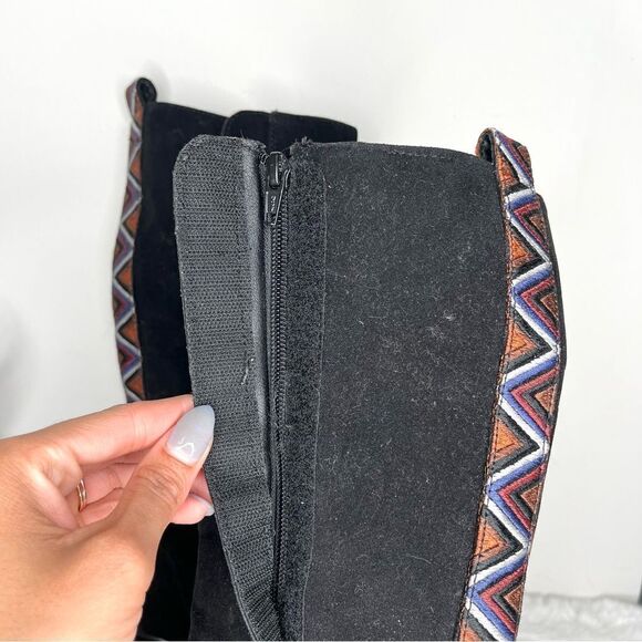FARM Rio Boots Women’s 7.5 Black Tall Suede Lug Sole Boots with Embroidery NWT - Picture 4 of 10